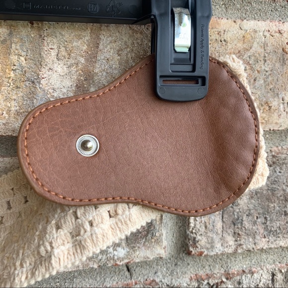 🍒💣 Faux leather crochet stretchy belt - Picture 4 of 6